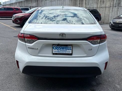 Used 2025 Toyota Corolla LE FWD image 6