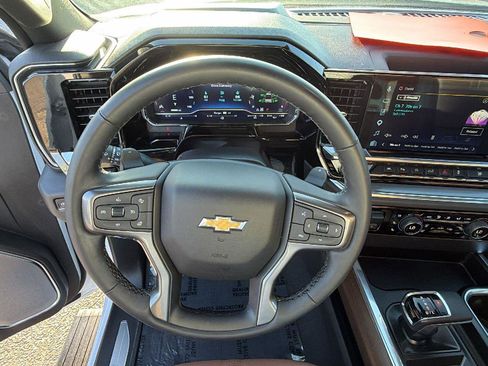 Certified 2023 Chevrolet Silverado 1500 High Country w/ High Country Premium Package AWD/4WD image 23