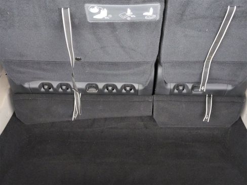 Certified 2017 Chrysler Pacifica Touring w/ Tire & Wheel Group image 32