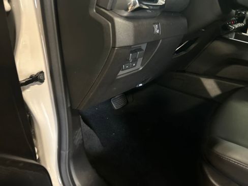 New 2026 GMC Canyon Elevation w/ Convenience Package image 15