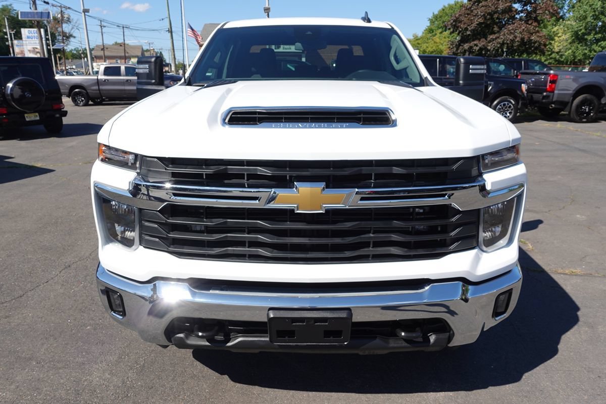 Used 2025 Chevrolet Silverado 2500 LT w/ Convenience Package AWD/4WD image 5