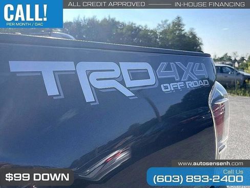 Used 2021 Toyota Tacoma TRD Off-Road w/ Technology Package AWD/4WD image 14