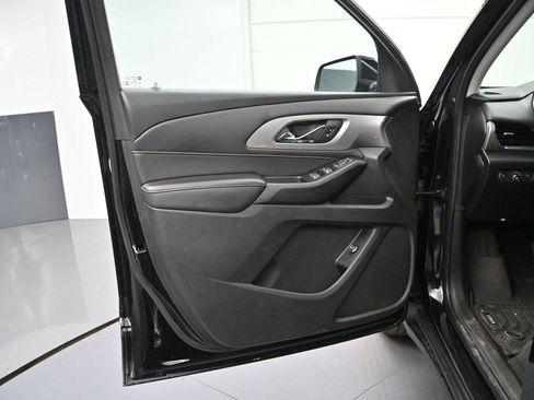 Used 2021 Chevrolet Traverse LT AWD/4WD image 8