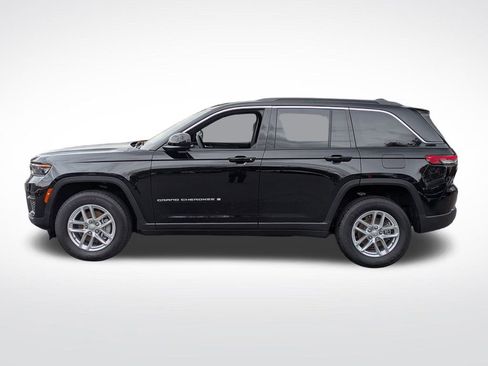 Certified 2025 Jeep Grand Cherokee Laredo X w/ Luxury Tech Group I image 6