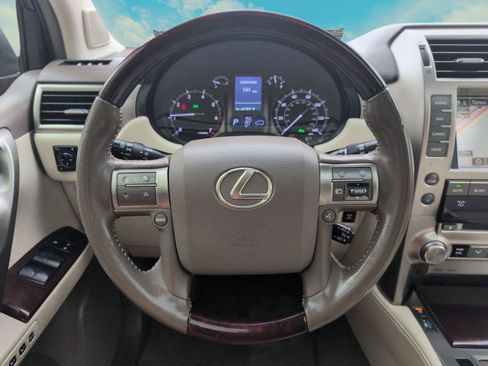 Used 2018 Lexus GX 460 image 15