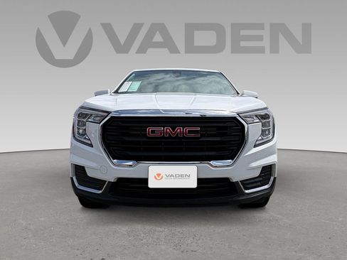 Used 2024 GMC Terrain SLE AWD/4WD image 22