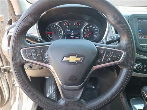 Used 2023 Chevrolet Equinox LS w/ LS Convenience Package FWD image 13