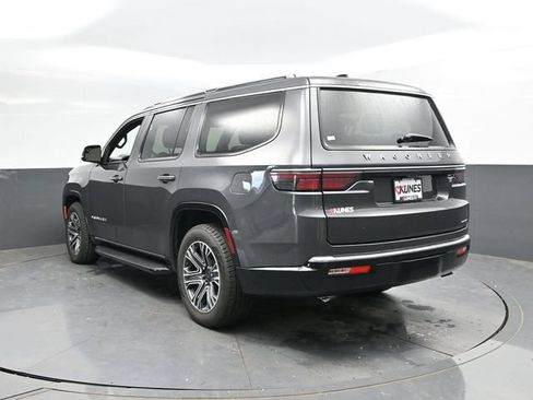Used 2024 Jeep Wagoneer Series II AWD/4WD image 10