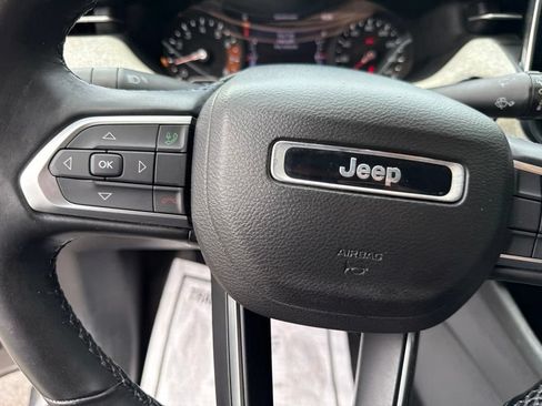 Used 2022 Jeep Compass Latitude w/ Convenience Group AWD/4WD image 25