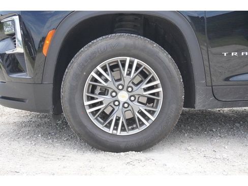 Used 2024 Chevrolet Traverse LT FWD image 41
