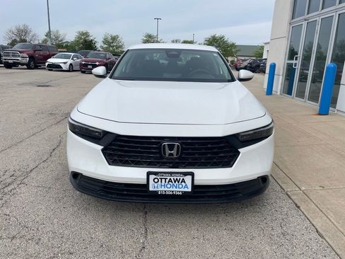 Used 2025 Honda Accord LX image 3