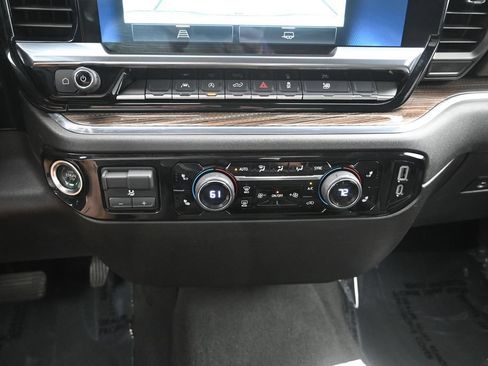 Certified 2025 Chevrolet Silverado 1500 LT AWD/4WD image 19
