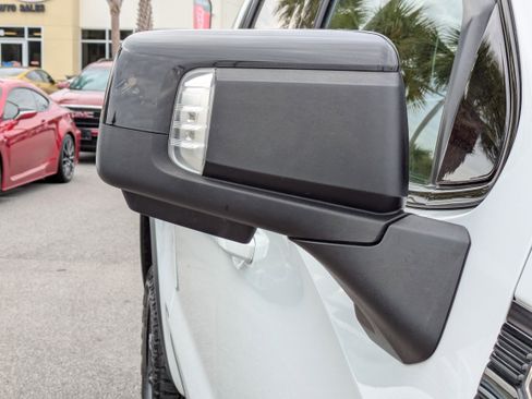 Used 2024 GMC Sierra 1500 AT4X image 11