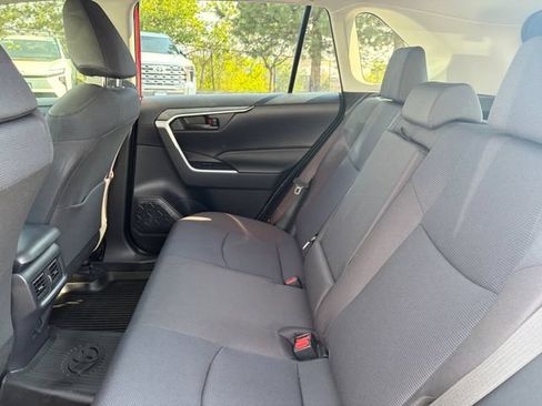 Used 2025 Toyota RAV4 LE AWD/4WD image 17