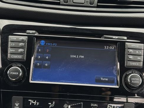 Used 2017 Nissan Rogue SV w/ SV Premium Package image 26