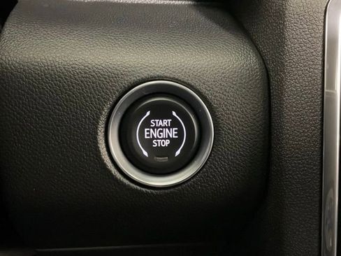 Used 2025 GMC Acadia Elevation w/ Elevation Premium Package image 24