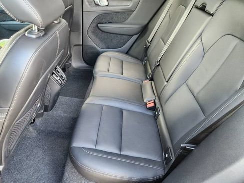 Certified 2026 Volvo XC40 B5 Plus AWD/4WD image 29