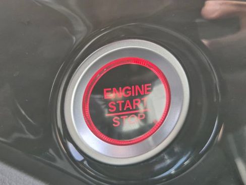 Used 2017 Honda Pilot Touring image 33