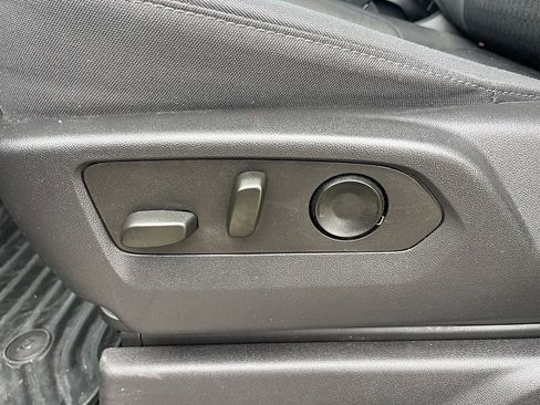 Used 2023 Chevrolet Silverado 1500 Custom Trail Boss image 32