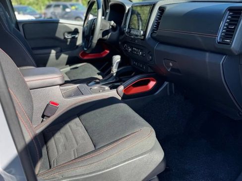 Used 2023 Nissan Frontier PRO-4X w/ Pro Convenience Package AWD/4WD image 25