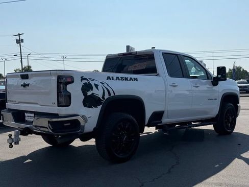 Used 2025 Chevrolet Silverado 2500 LT AWD/4WD image 6