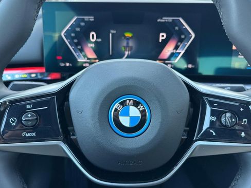 Used 2024 BMW i5 eDrive40i RWD image 15