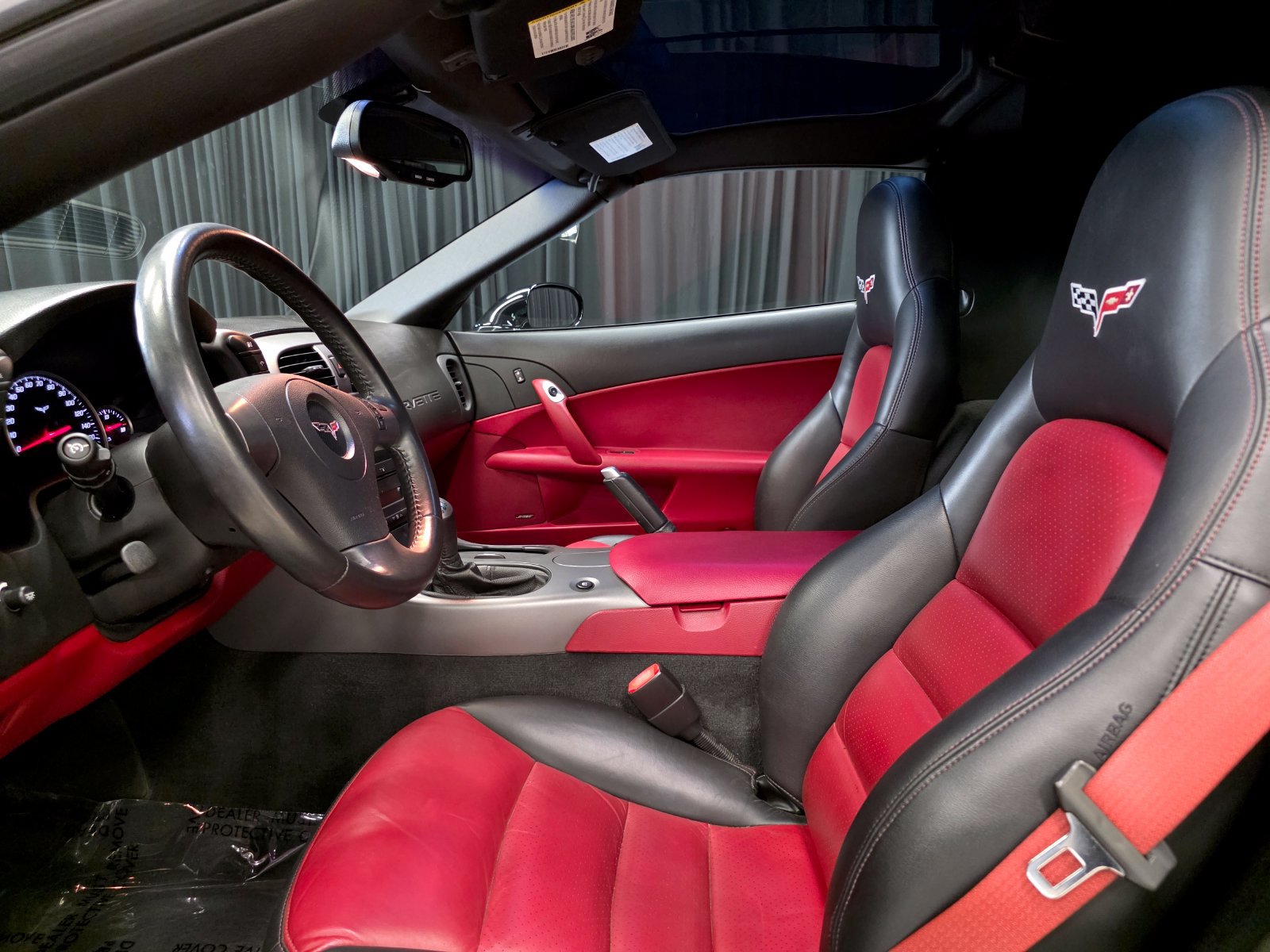 Used 2007 Chevrolet Corvette Coupe w/ Preferred Equipment Group RWD image 16