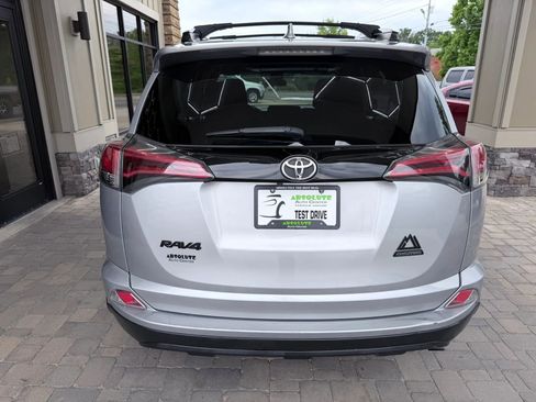 Used 2018 Toyota RAV4 Adventure AWD/4WD image 33