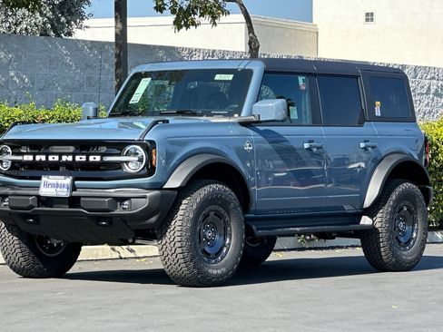 New 2025 Ford Bronco Outer Banks w/ Sasquatch Package image 8