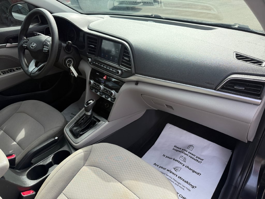 Used 2020 Hyundai Elantra SEL FWD image 17