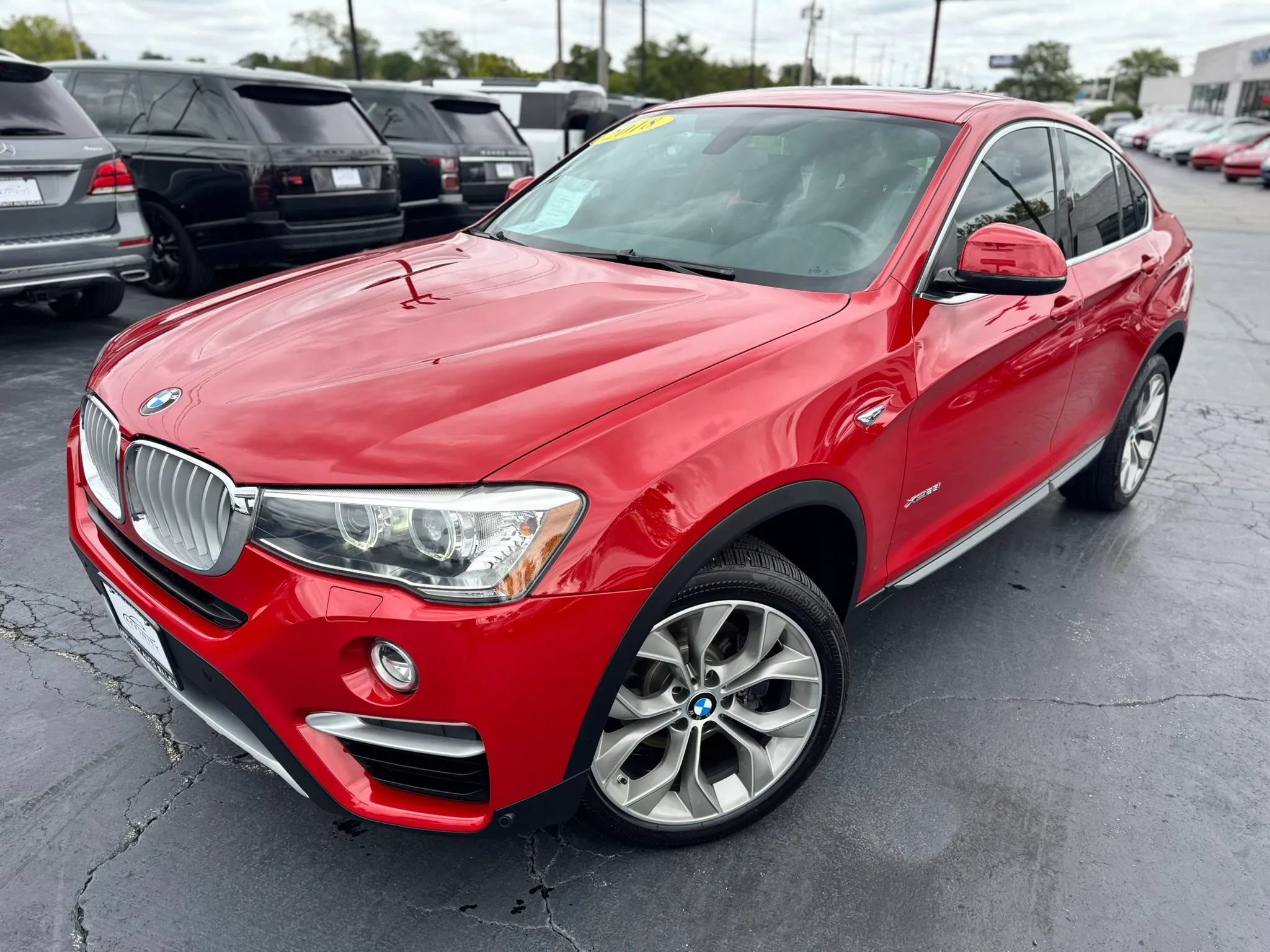 Used 2018 BMW X4 xDrive28i AWD/4WD image 1