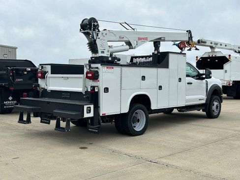 New 2024 Ford F550 4x4 Regular Cab Super Duty image 3