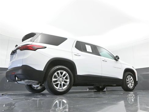 Used 2022 Chevrolet Traverse LS FWD image 33