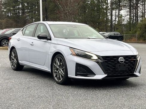 Certified 2023 Nissan Altima 2.0 SR image 28