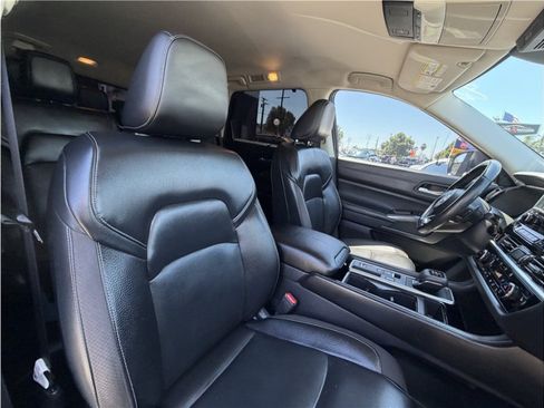Used 2022 Nissan Pathfinder SL FWD image 34