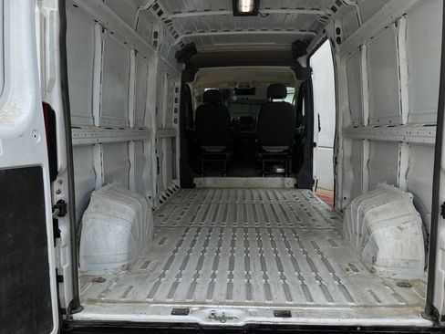 Used 2026 RAM ProMaster 2500 w/ Convenience Group FWD image 11