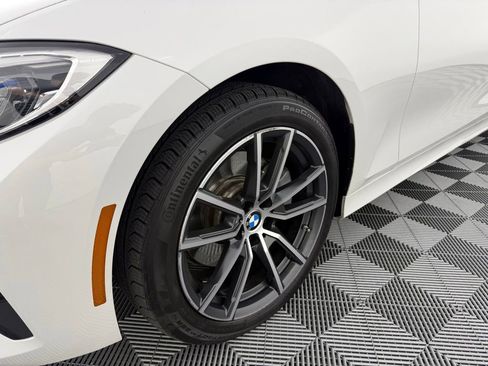 Used 2021 BMW 330i xDrive Sedan w/ Executive Package AWD/4WD image 11