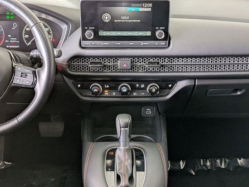 Used 2025 Honda HR-V Sport image 19