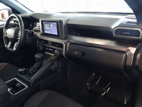 Used 2025 Toyota 4Runner SR5 AWD/4WD image 7