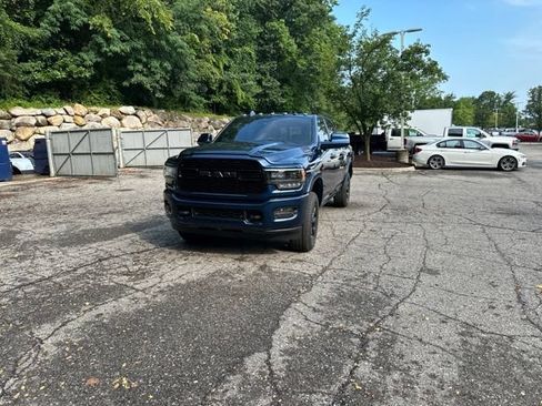 Used 2022 RAM 3500 Limited AWD/4WD image 2