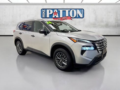 Used 2024 Nissan Rogue S AWD/4WD image 1