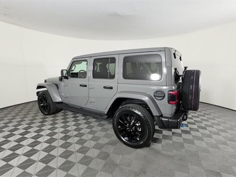 Used 2023 Jeep Wrangler Sahara w/ Safety Group image 7