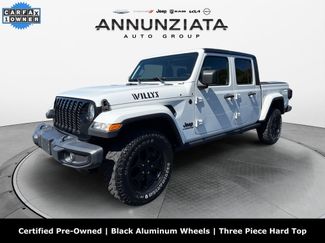 Used 2022 Jeep Gladiator Willys video 1