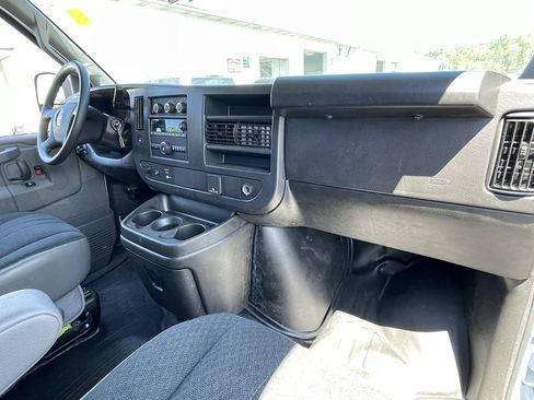Used 2025 GMC Savana 2500 w/ Driver Convenience Package RWD image 23
