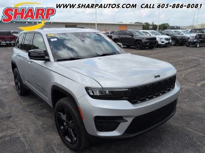 Used 2023 Jeep Grand Cherokee Altitude