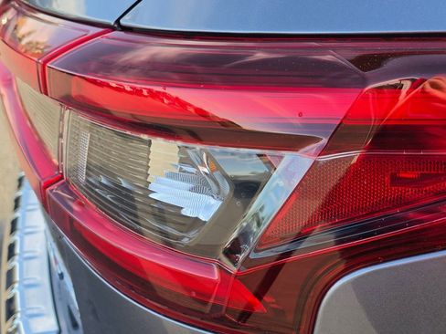 Used 2020 Nissan Rogue Sport SV image 31