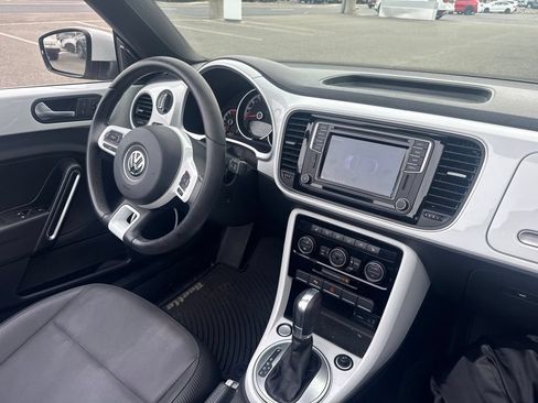 Used 2019 Volkswagen Beetle 2.0T FWD image 9