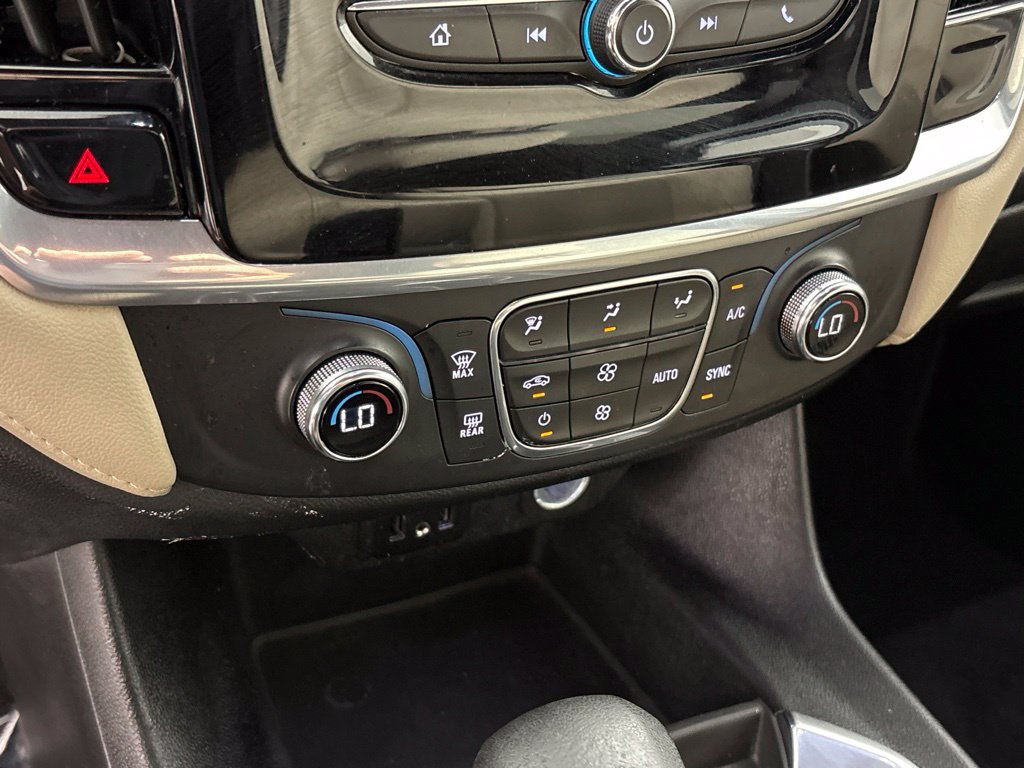 Used 2022 Chevrolet Traverse LS FWD image 47