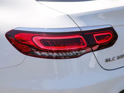 Used 2023 Mercedes-Benz GLC 300 4MATIC Coupe image 8
