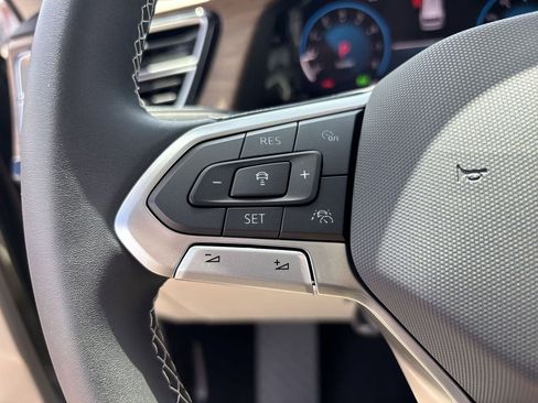 New 2026 Volkswagen Atlas SE FWD image 19